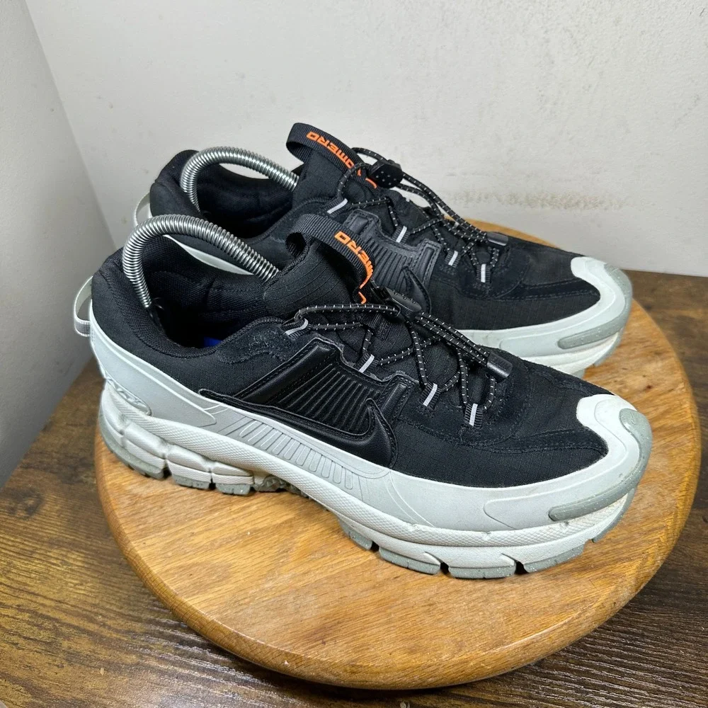 Nike Zoom Vomero Roam Black Light Silver Orange FV2295-001 Mens Size 9.5